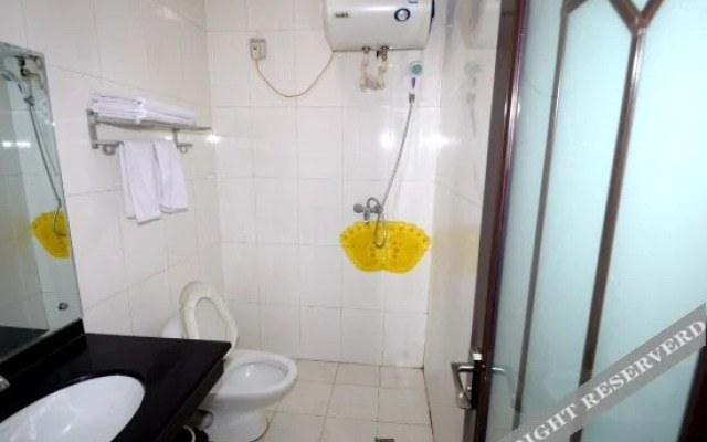 Baoding Home and Express Hotel