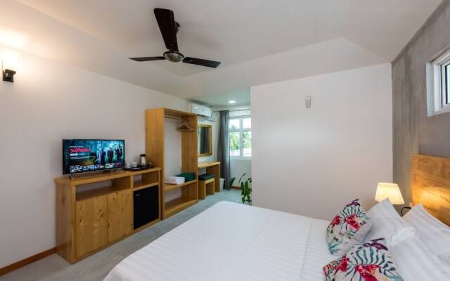 Ohana Maldives Hotel