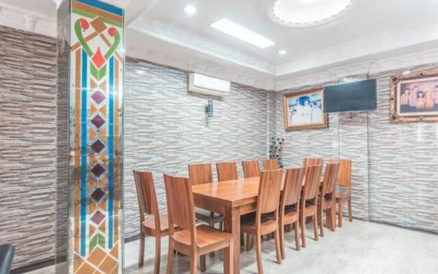 Super OYO 1640 Fallinda Hotel