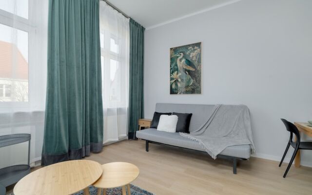 Stylish Grey Studio in Poznan by Renters