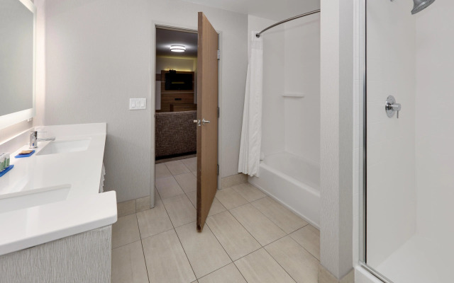 Holiday Inn Express Hotel & Suites Scottsbluff-Gering by IHG