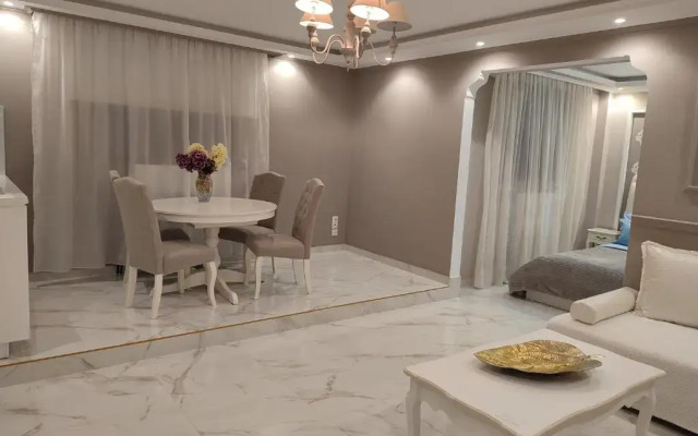 Come to K A M House 2 - Σουίτα Ημιυπογείου