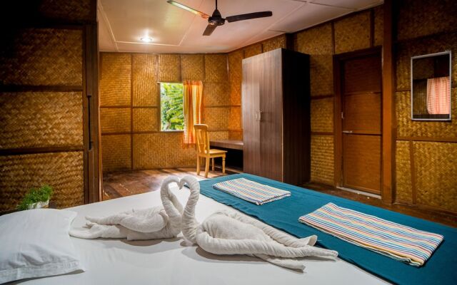 Palm Grove Eco Resort