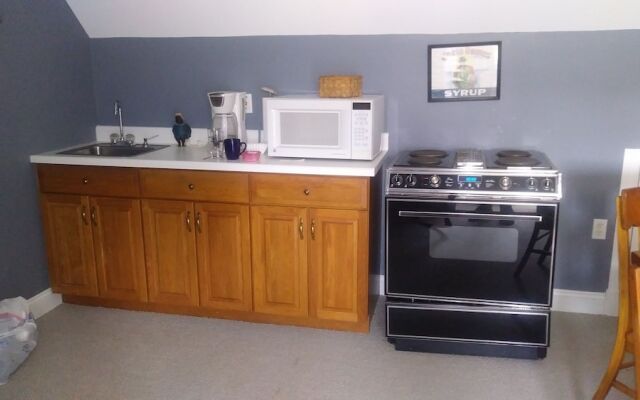 Marvel's on the Creek