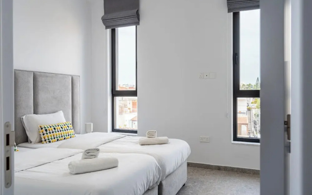 Solara - Stylish Balcony Apartments in Larnaca