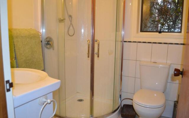 Great Barrier Oasis Lodge