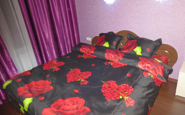 Квартира возле Радмир ул.Чернивецкая 5в