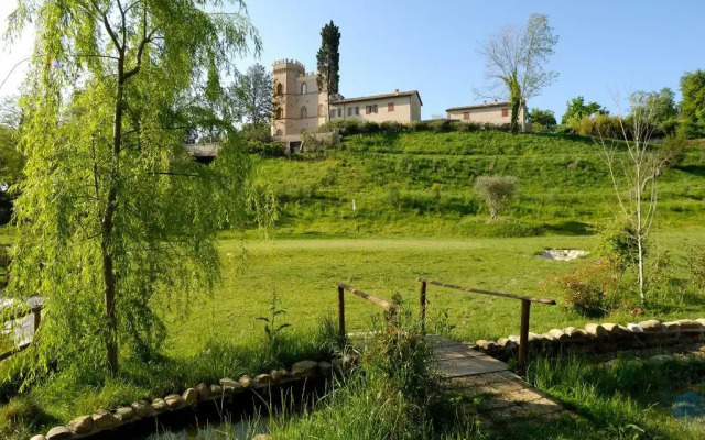 Castello Montegiove Country House