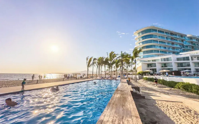 ARIA Residence Beachfront luxury