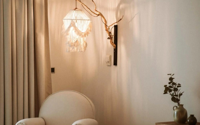 Silver Pine Apartment