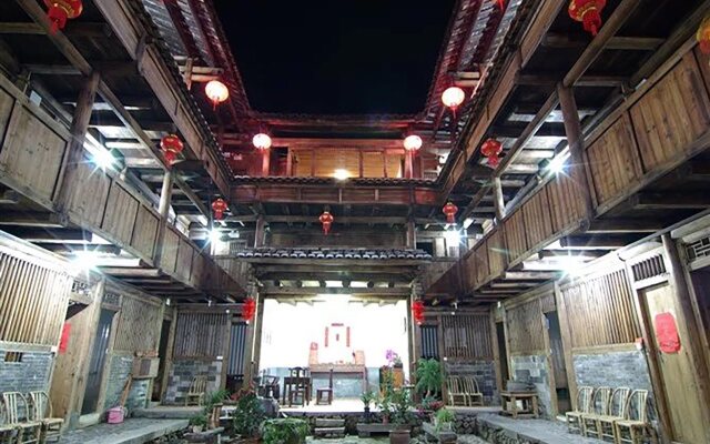 Nanjing Tulou Qingdelou Inn