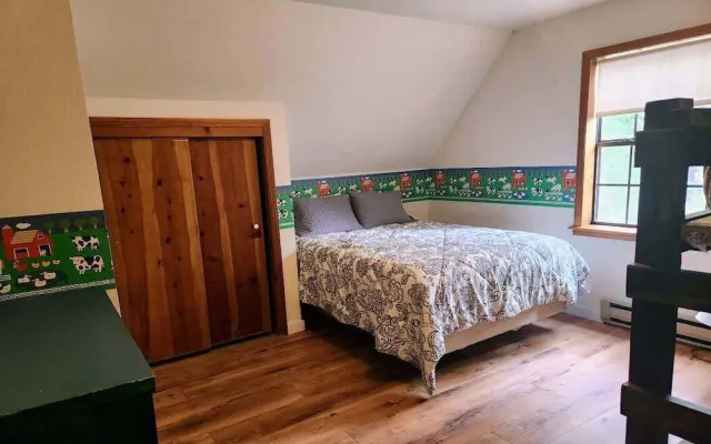 Relax Inn Close to Attractions Galore!