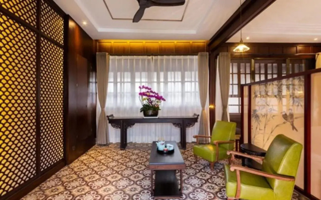 The Silver Chest Boutique Hotel