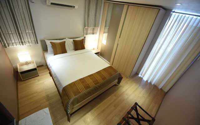 The Varsity House Inn & Serviced Apartments