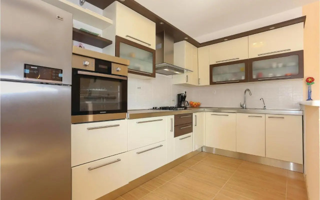 Three-Bedroom Holiday Home in Kastel Stafilic