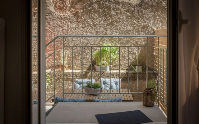 Cozy Flat with Terrace & Patio near Lycabettus