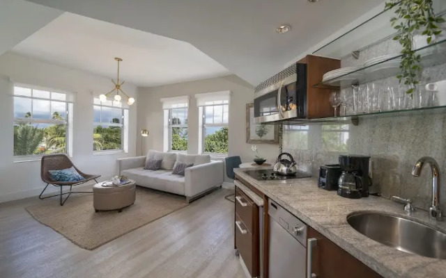 Strand Ocean Drive Suites