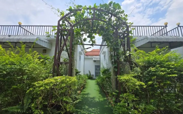 Phannarai House