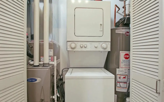 1BR Living - Lake 206 rep