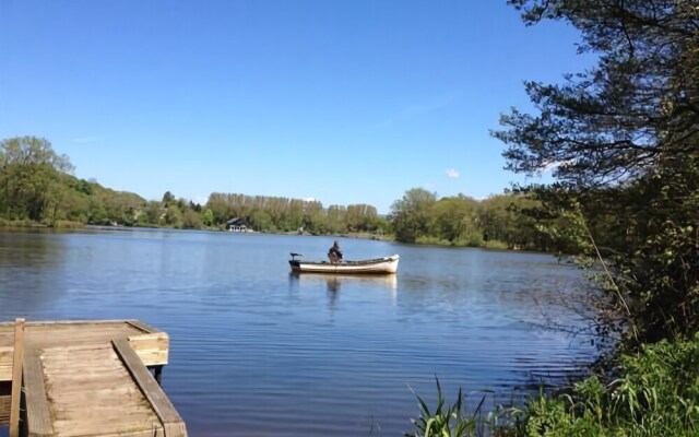 Cleveley Mere Luxury Waterside Lodges