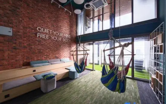 Riveria Premium Kuala Lumpur, Roam