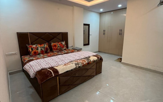 Stella Homestay- Near Yashoobhomi