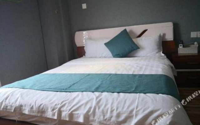 Weekend Hotel Apartments