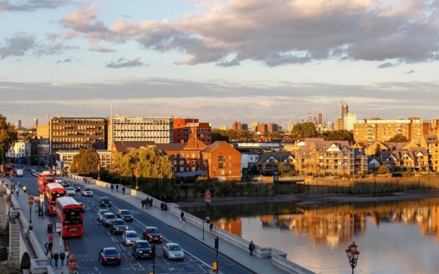 Beautiful Modern 2 Bedroom Flat in Putney