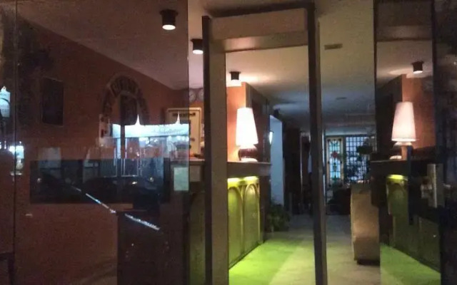 New Regent Hotel