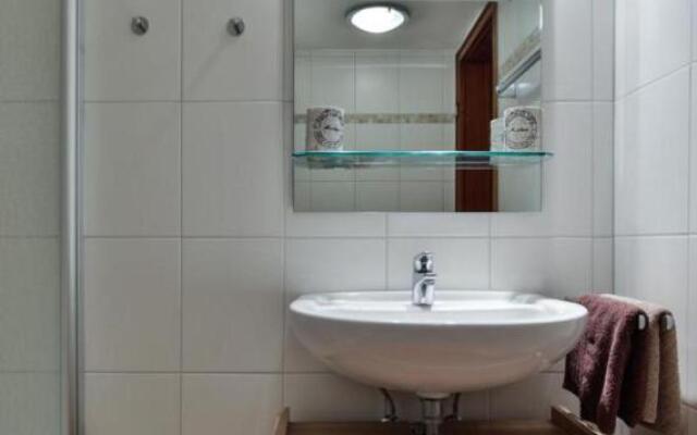 AUSTER-No-3-800m-zum-Strand