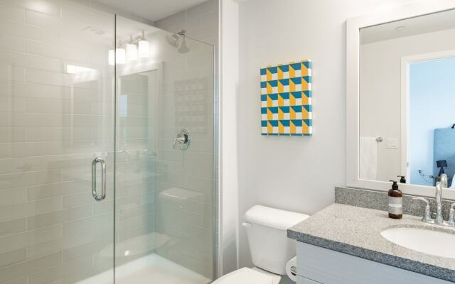 1br Luxury Apartment | Heated Pool by Wanderjaunt