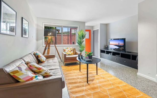 Convenient Bayside Living at the Edge of the City – Guest Rooms – Melbourne