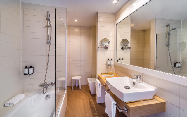 Occidental Pueblo Acantilado