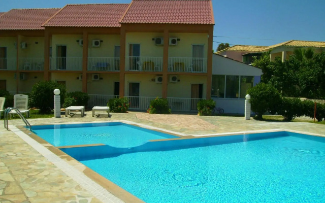 Aggelos Family Hotel