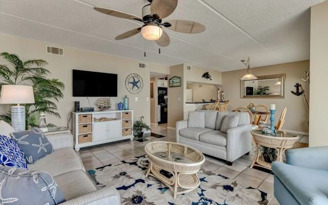 Tropical Condo with Spectacular Ocean Sunrises Views by RedAwning