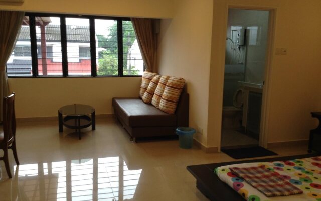 A&F Damansara Homestay