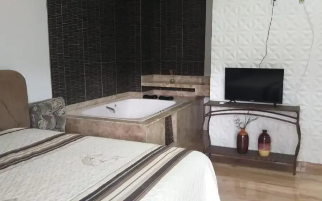 Casa com Piscina e Hidromassagem Montoski