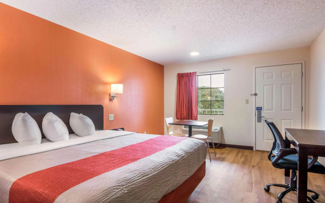 The Historic Summit Inn