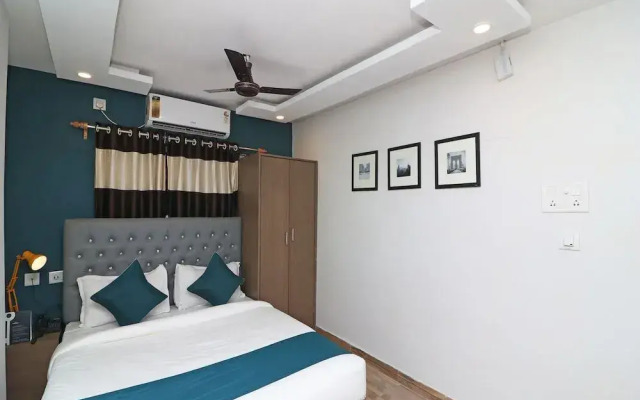 SilverKey Executive Stays 37812 Royal Crown Airport