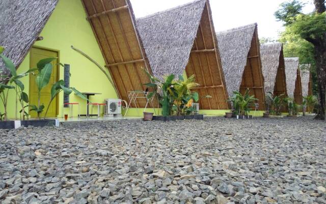 Penginapan Bunar Tunggal dan Resto Seafood