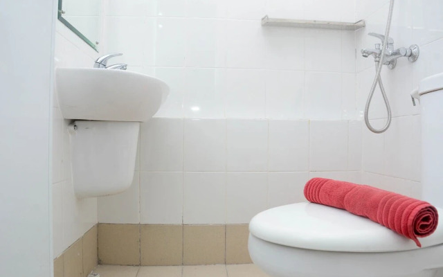 Cozy Stay 2BR Bassura City Apartment near Mall