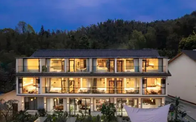 Qiannan Bamboo Sea Yanqi. Private Tang Homestay