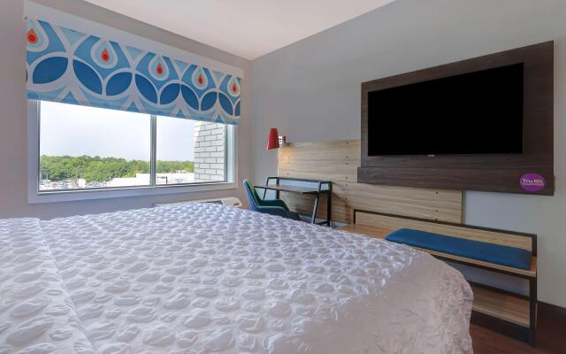 Tru by Hilton Lithia Springs