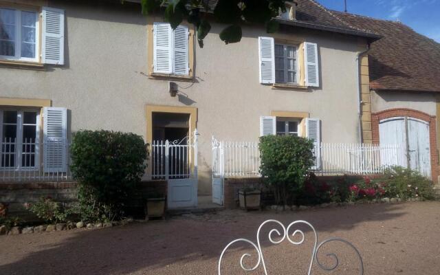 Propriete Familiale Merle Proche Paray Le Monial