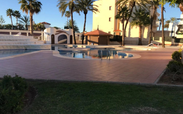 Estudio en Dénia con piscina y wifi privada, a 100 m del mar