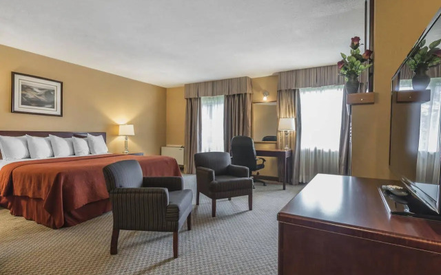 Jolly Roger Inn & Resort