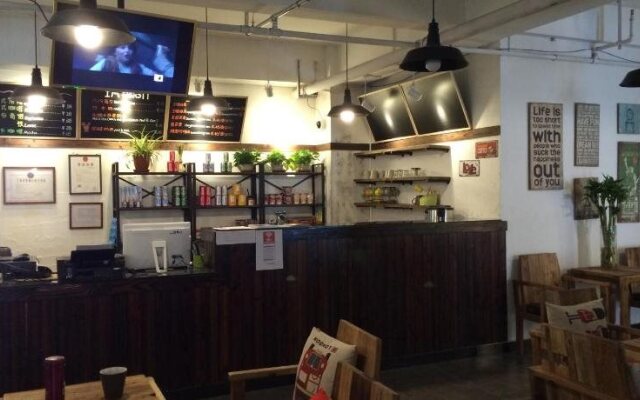 Shanghai Lanshan Youth Hostel