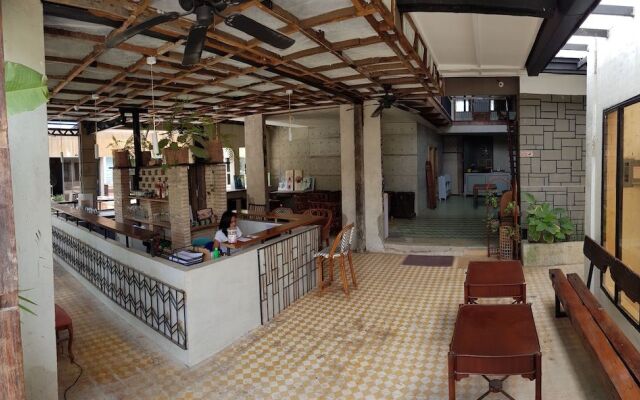 The Flying Fish Hostel Cebu