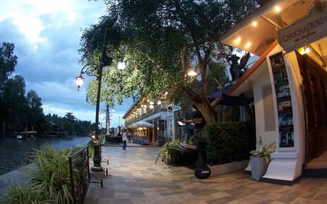 Chuchai Buri Sri Amphawa