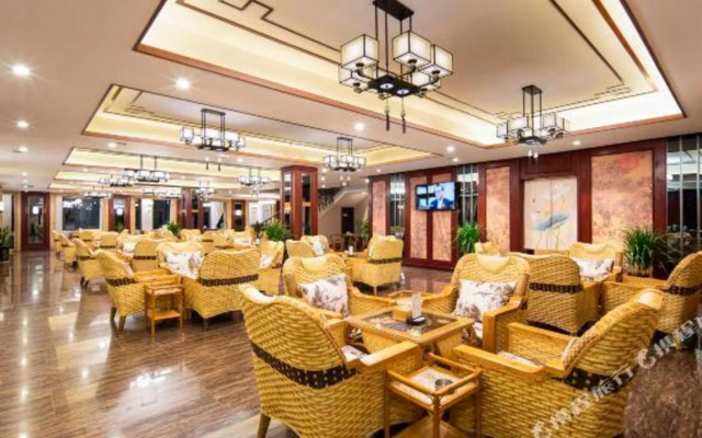 Yijia Lijing Hotel(怡家丽景酒店（遂宁中央商务区步行街店）)